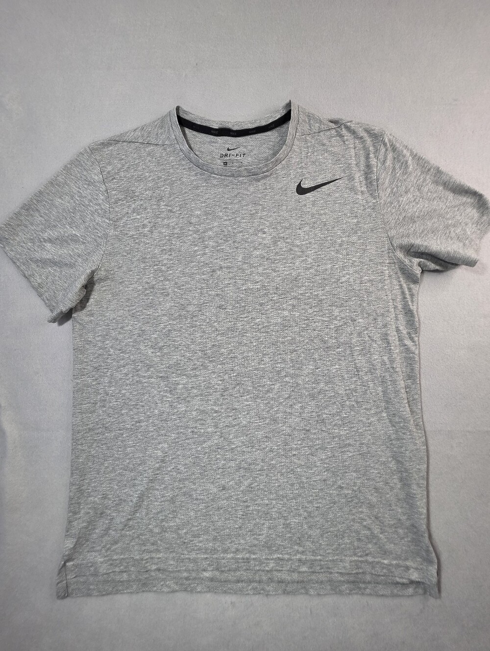 Nike Dri-FIT Men’s Heather Gray Performance T-Shirt- Medium